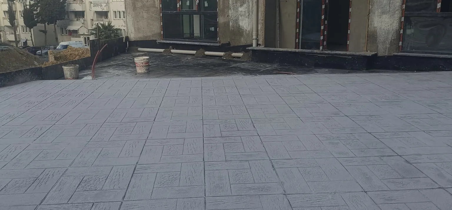 Desenli baskı beton, geniş açı çevre düzenlemesi